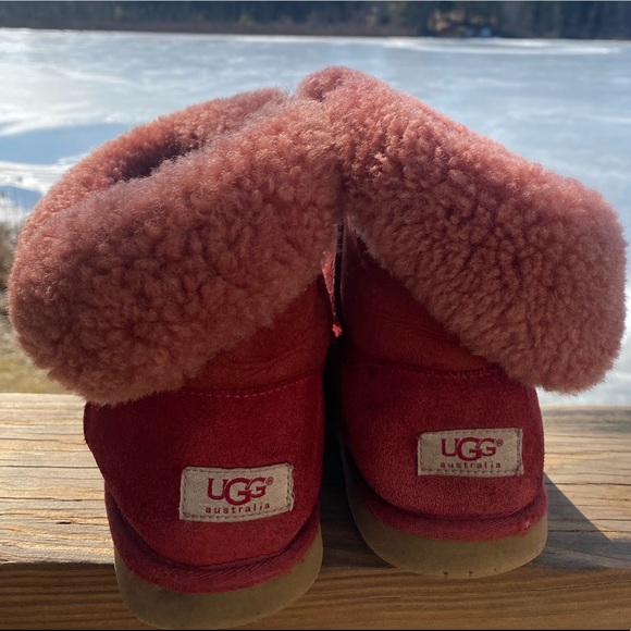 Ugg Bailey Buttoned Boots in Wine Red Color Size 6 - Picture 16 of 16